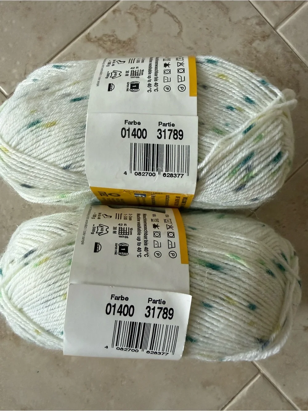 4-ply White Speckled Sock Yarn